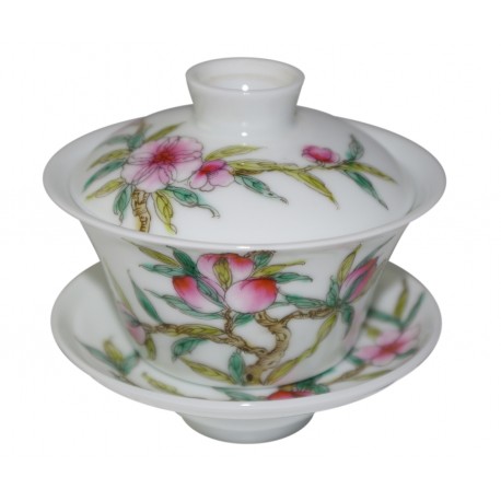 Gaiwan de style Famille Rose décoré de fleurs de prunier 100 ml